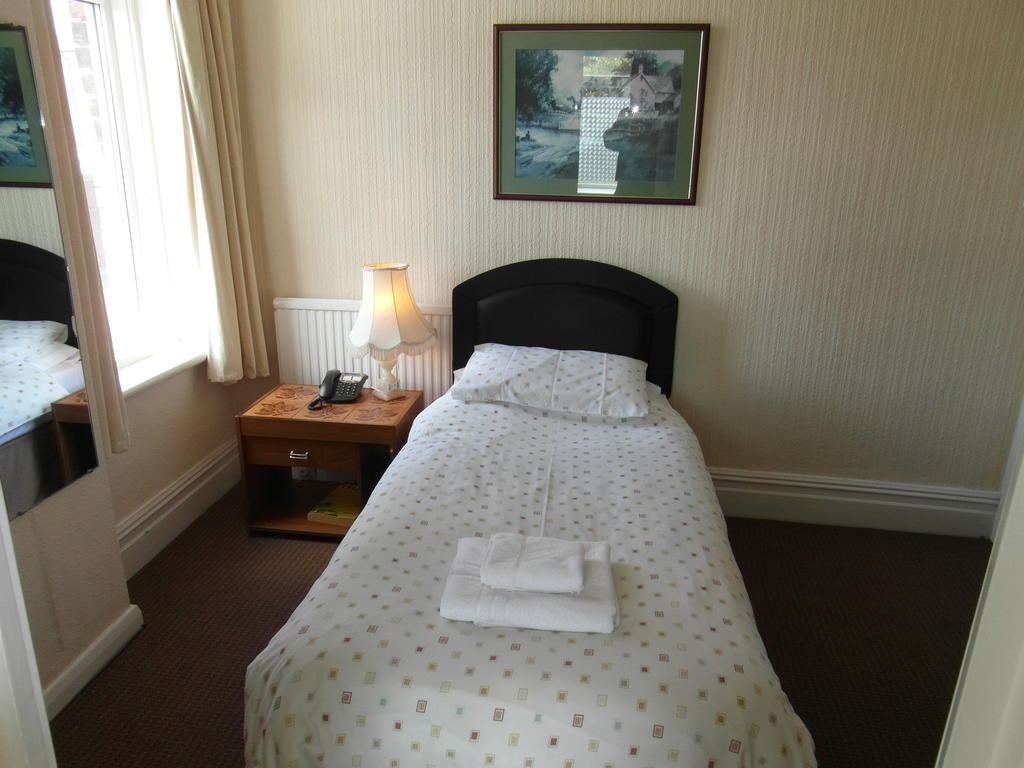 Lisdoonie Hotel 巴罗弗内斯 客房 照片